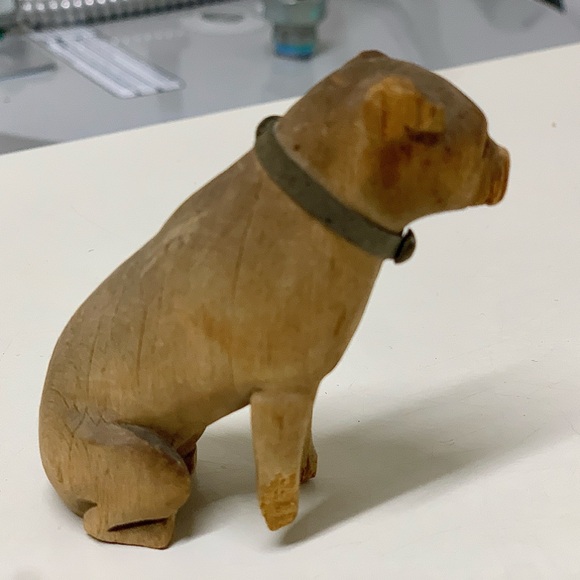 Late 19th Century Antique Rustic Primitive Hand Carved Sitting Toy Dog Statuette - Picture 2 of 16